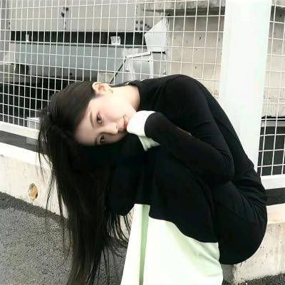 他的摩托车，她的岛